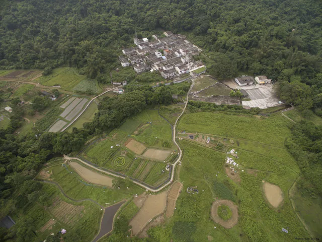 Frank Vigneron 1114 Village in Lai Chi Kok Farm